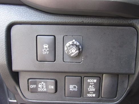 Certified 2023 Toyota Tacoma TRD Off-Road w/ Technology Package AWD/4WD image 33