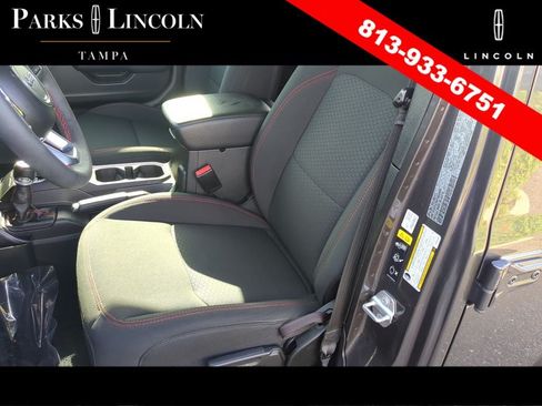 Used 2023 Jeep Wrangler Unlimited Rubicon AWD/4WD image 18
