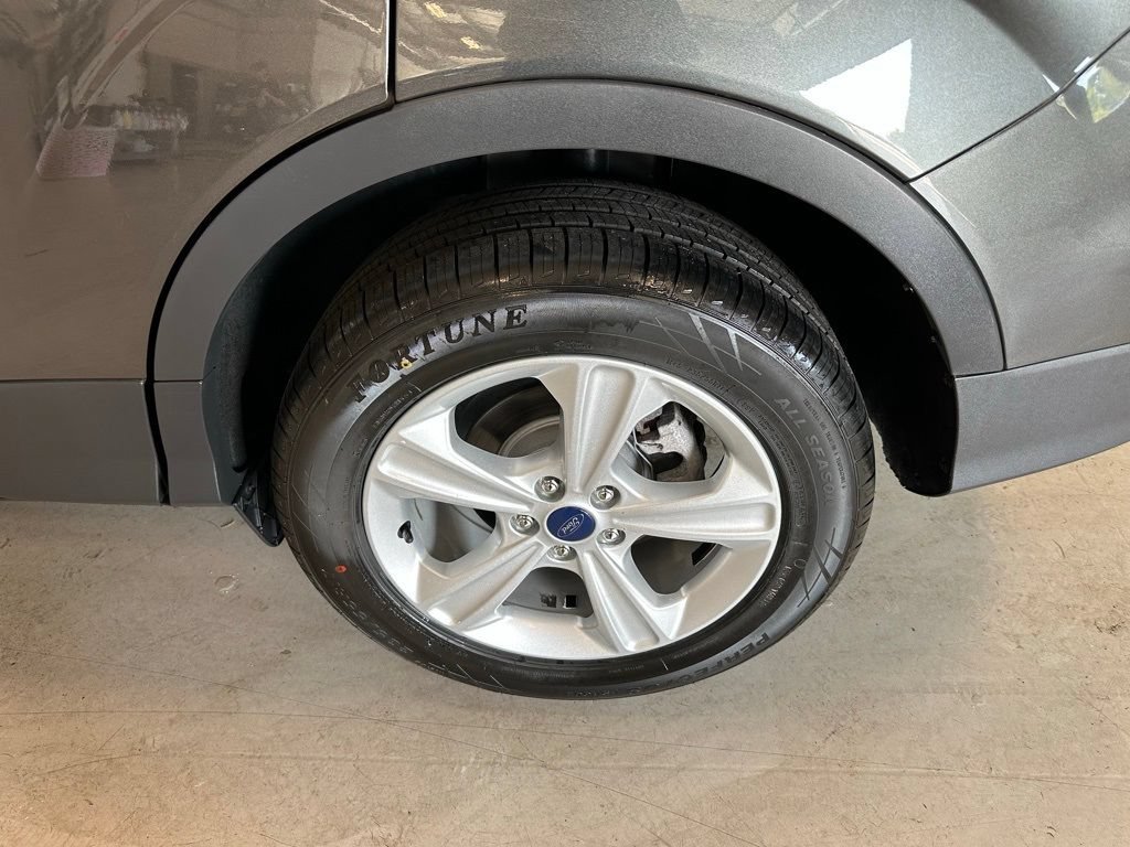 Used 2016 Ford Escape SE FWD image 24