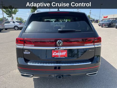 Used 2024 Volkswagen Atlas SEL AWD/4WD image 5