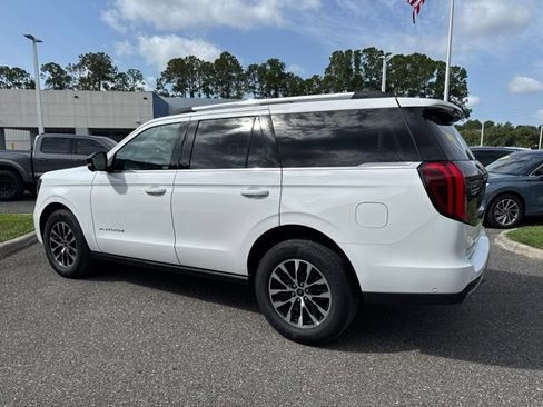 Used 2025 Ford Expedition Platinum AWD/4WD image 10