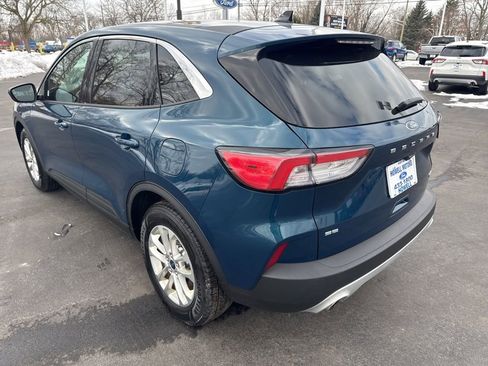 Used 2020 Ford Escape SE image 5