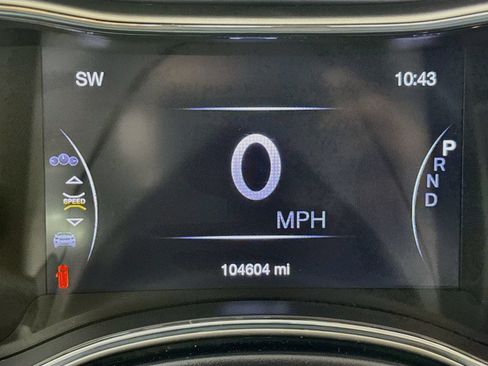 Used 2016 Jeep Grand Cherokee Limited AWD/4WD image 9