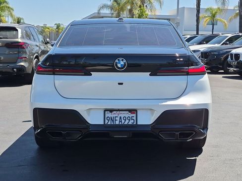 Used 2024 BMW 760i xDrive w/ Executive Package AWD/4WD image 9