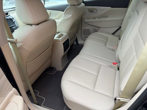 Used 2017 Nissan Murano SL image 7