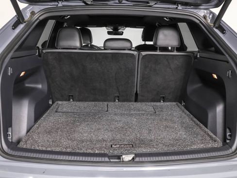 Used 2022 Volkswagen Atlas Cross Sport SEL image 42