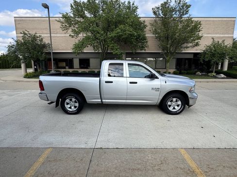 Used 2019 RAM 1500 Express AWD/4WD image 9