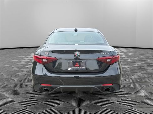 Used 2022 Alfa Romeo Giulia Veloce image 6