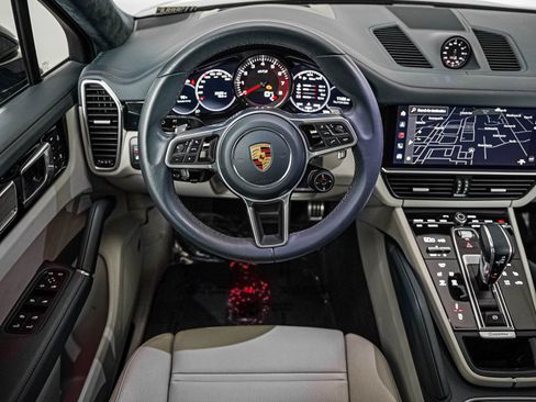Certified 2023 Porsche Cayenne GTS AWD/4WD image 16
