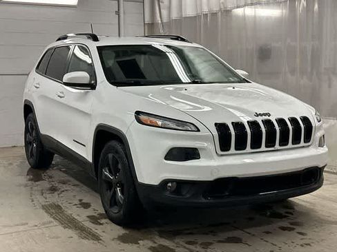 Used 2016 Jeep Cherokee Latitude w/ Cold Weather Group AWD/4WD image 20