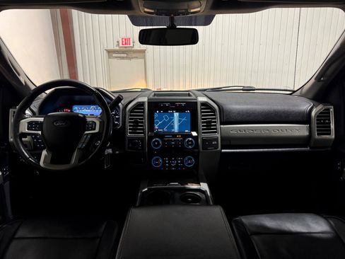 Used 2017 Ford F250 Lariat w/ Chrome Package image 19