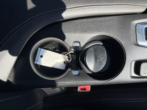 Used 2019 Chevrolet Camaro LT w/ Technology Package RWD image 20