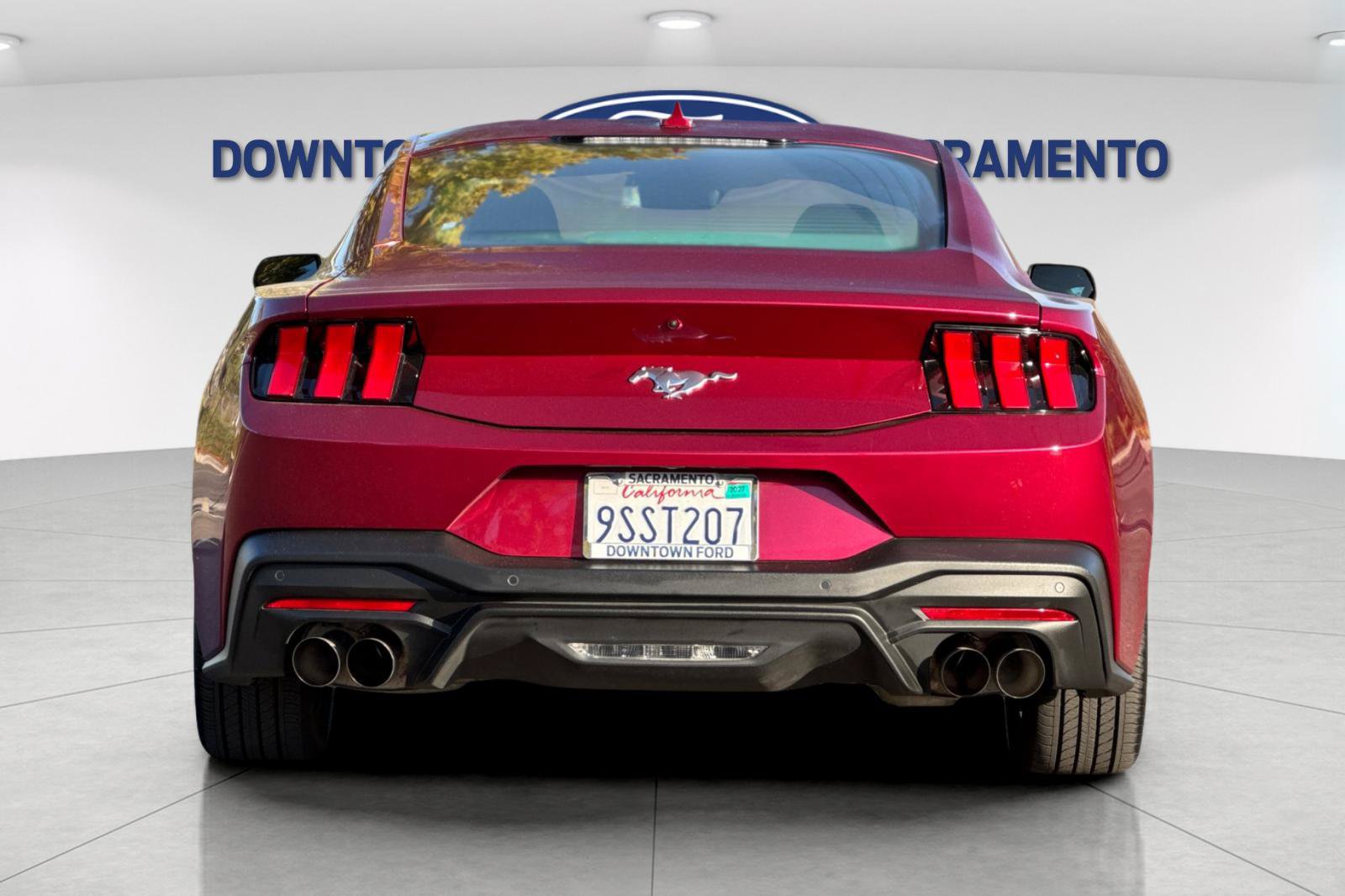 Used 2025 Ford Mustang Coupe RWD image 5