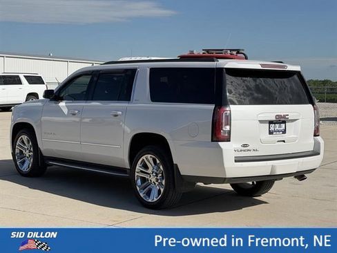 Used 2018 GMC Yukon XL SLT w/ Premium Edition AWD/4WD image 8