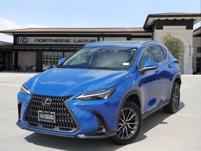 Used 2025 Lexus NX 250 FWD w/ Towing Package (2000 Lbs)
