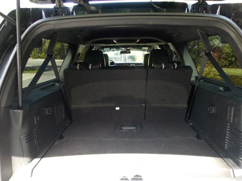 Used 2016 Ford Expedition EL Platinum image 18