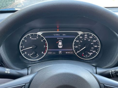 Used 2025 Nissan Sentra SV FWD image 38