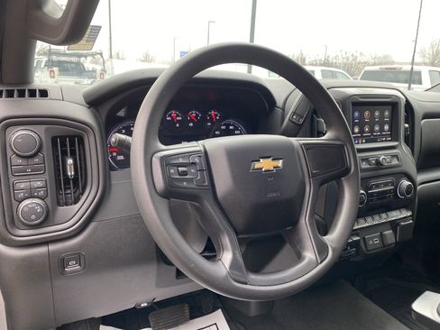 Used 2024 Chevrolet Silverado 2500 Custom w/ Custom Convenience Package image 17