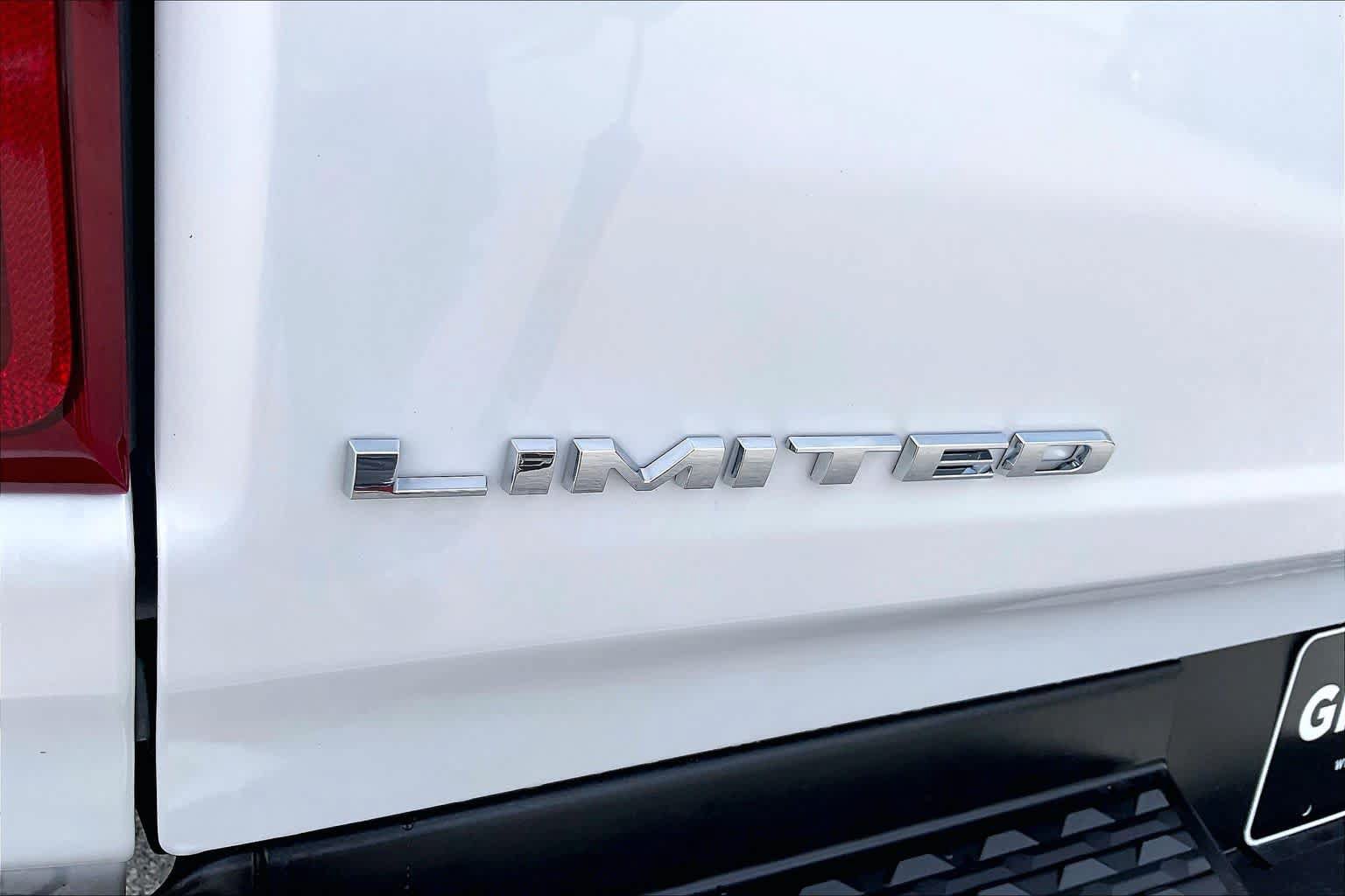 Used 2023 RAM 1500 Limited AWD/4WD image 9