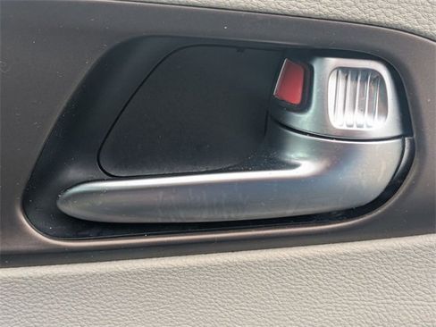 Used 2021 Chrysler Voyager Lxi image 31