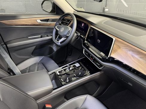 New 2026 Volkswagen Atlas SE image 13