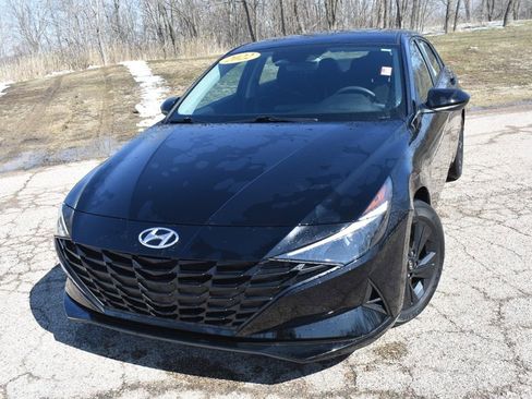 Used 2022 Hyundai Elantra SEL image 12