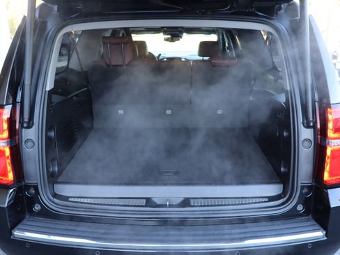 Used 2020 Chevrolet Suburban Premier w/ Premier Plus Edition image 36