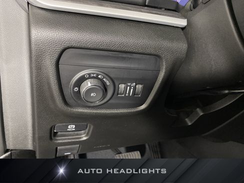 Used 2023 Jeep Grand Cherokee Limited AWD/4WD image 24