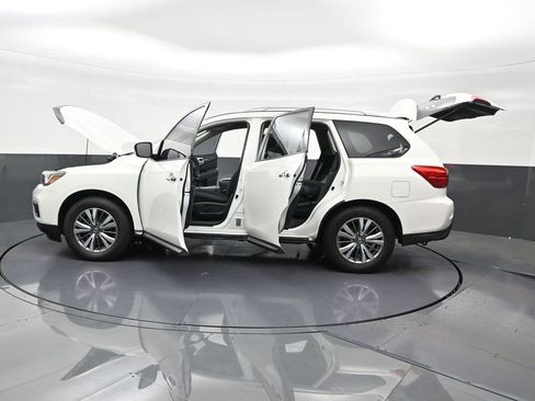 Used 2020 Nissan Pathfinder SV FWD image 33