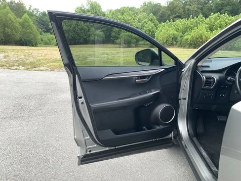 Used 2016 Lexus NX 300h AWD w/ Luxury Package image 17