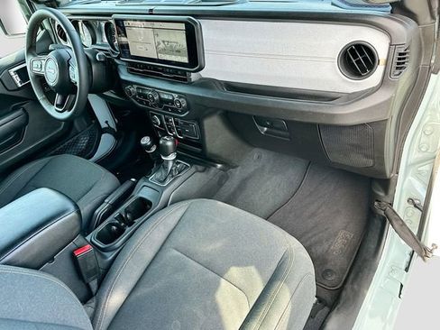 Used 2024 Jeep Wrangler Sport S image 27