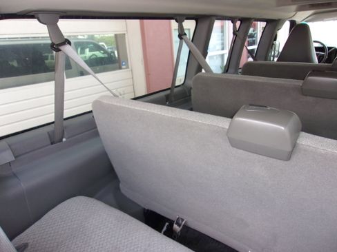 Used 2016 Chevrolet Express 3500 LT w/ LT Preferred Equipment Group image 25