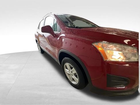 Used 2015 Chevrolet Trax LT w/ LT Sun and Sound Package AWD/4WD image 5