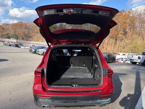 New 2026 Mercedes-Benz GLB 250 4MATIC image 9