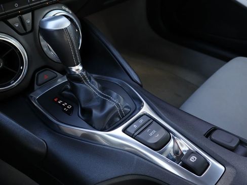 Used 2018 Chevrolet Camaro LT w/ RS Package image 17