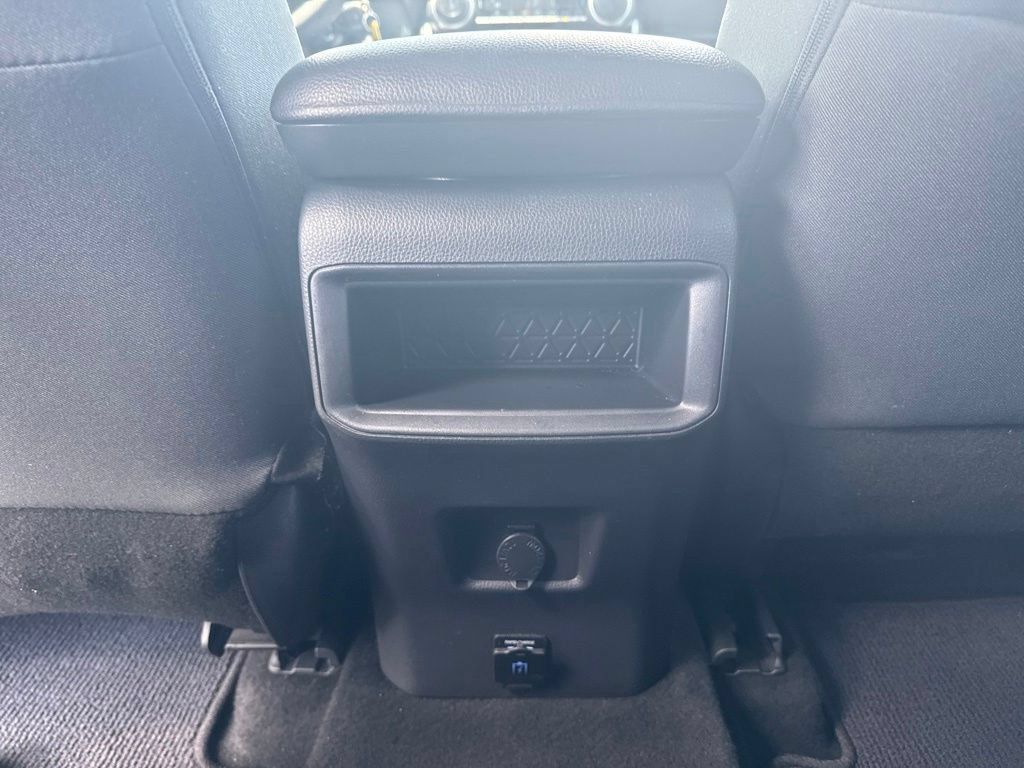 Used 2020 Toyota RAV4 LE FWD image 17
