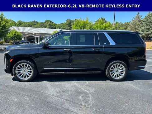 Used 2023 Cadillac Escalade ESV Premium Luxury RWD image 12