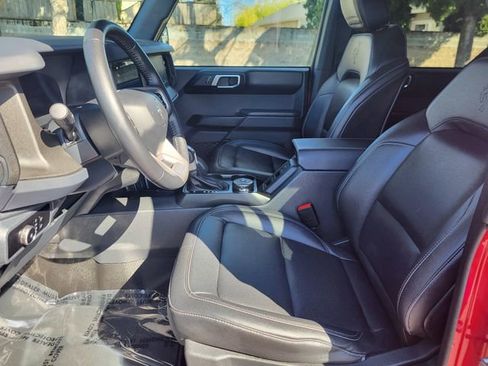 Certified 2025 Ford Bronco Badlands AWD/4WD image 12