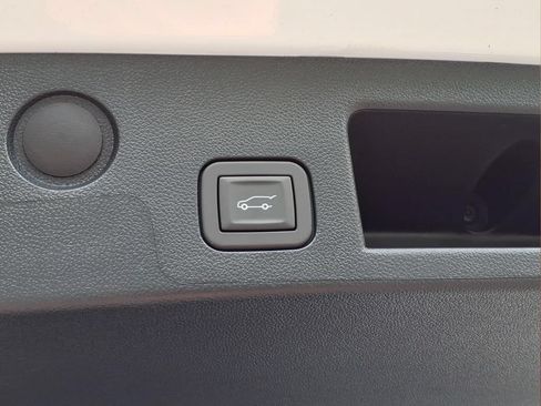 New 2027 Chevrolet Equinox LT w/ Convenience Package II FWD image 33