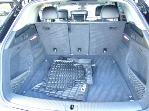 Used 2018 Audi Q5 2.0T Premium image 12