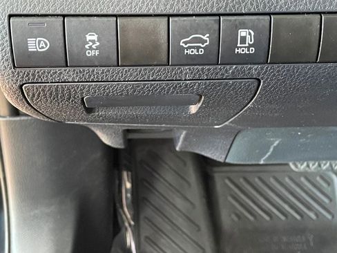 Used 2022 Toyota Camry LE FWD image 16