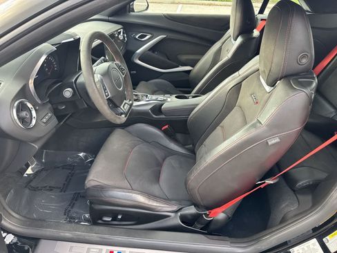 Used 2022 Chevrolet Camaro ZL1 RWD image 23