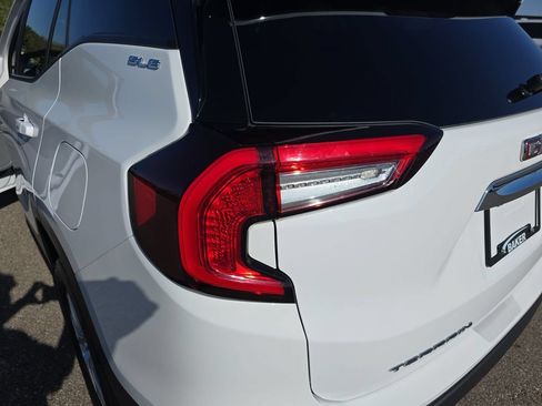 Certified 2024 GMC Terrain SLE w/ Driver Convenience Package AWD/4WD image 37