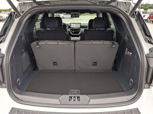 New 2026 Ford Explorer Platinum RWD image 13
