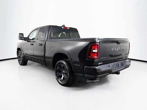Used 2025 RAM 1500 Big Horn AWD/4WD image 5