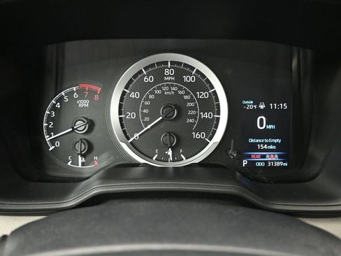 Used 2022 Toyota Corolla LE image 5