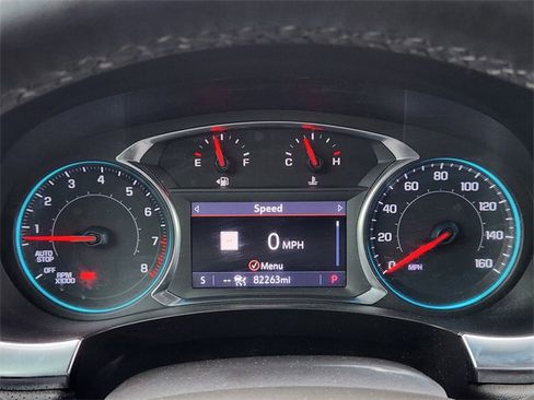 Used 2023 Chevrolet Traverse RS image 12