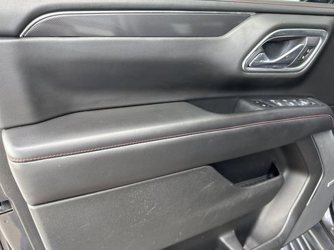 Used 2021 Chevrolet Suburban RST w/ Luxury Package image 7