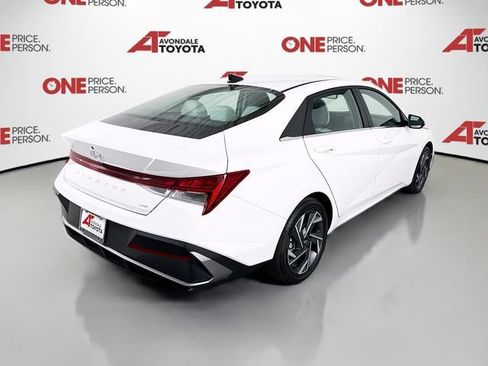 Used 2025 Hyundai Elantra Limited FWD image 7