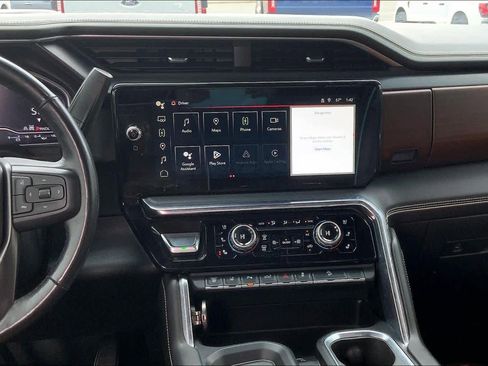 Used 2024 GMC Sierra 2500 Denali Ultimate image 6